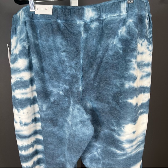 Lane Bryant Livi active. Size 26–28. NT. - Picture 10 of 14